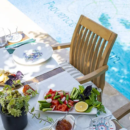 Provence Mansion מלון 2*