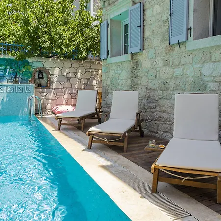 מלון Provence Mansion 2*