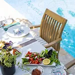 Provence Mansıon Alaçati Hotel 2*