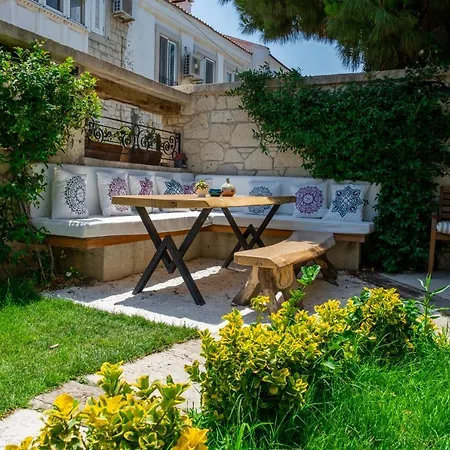 Provence Mansion Hotel