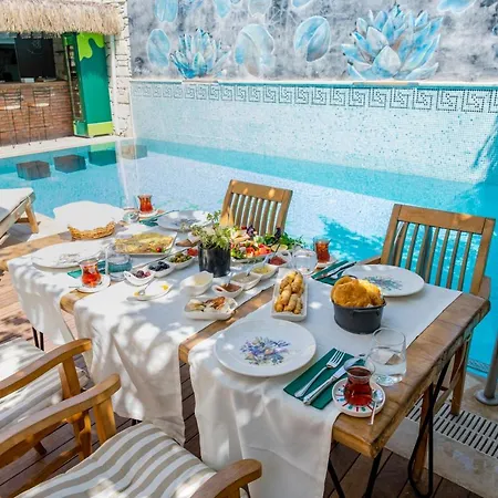 Provence Mansion 2*