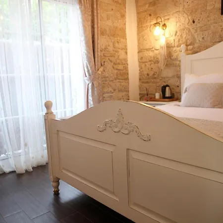 Provence Mansion