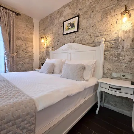Provence Mansion Hotel 2*