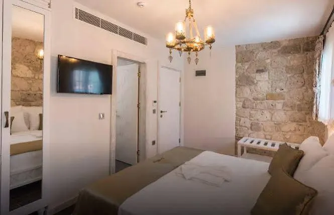 Provence Mansion Hotel 2*